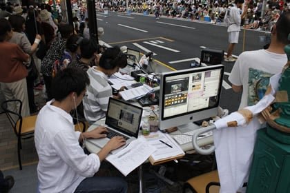 サムネイル：2012年 八戸三社大祭をUSTREAMで配信します